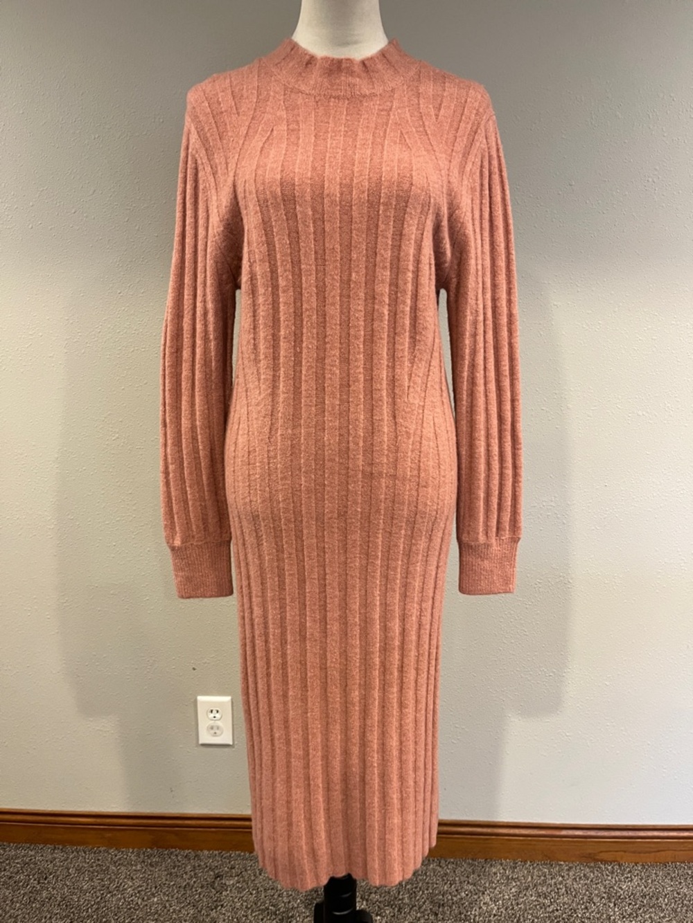 A New Day Ribbed Knit Midi sweater Dress in Dusty Rose size medium